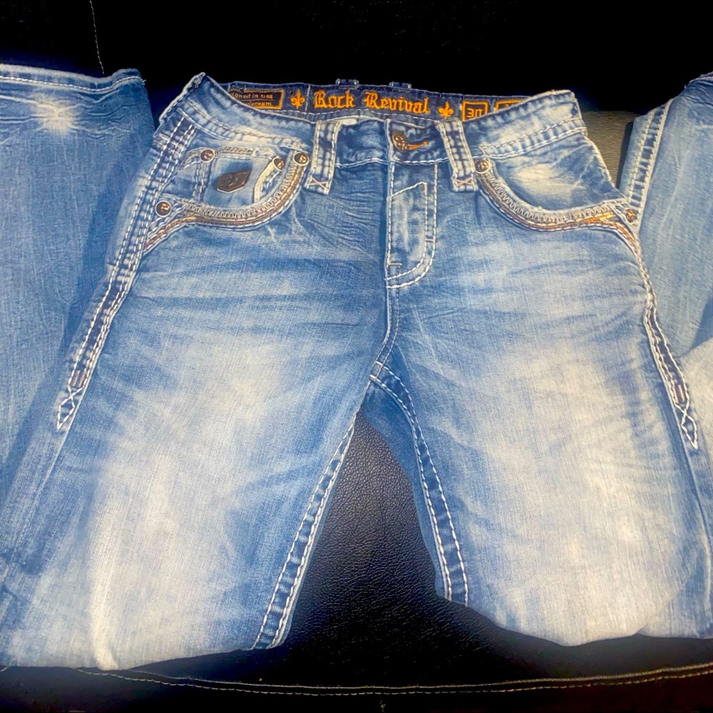 Rock Revival straight legs jeans! , Light wash 30